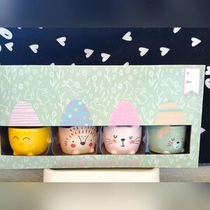 Easter egg cup holders